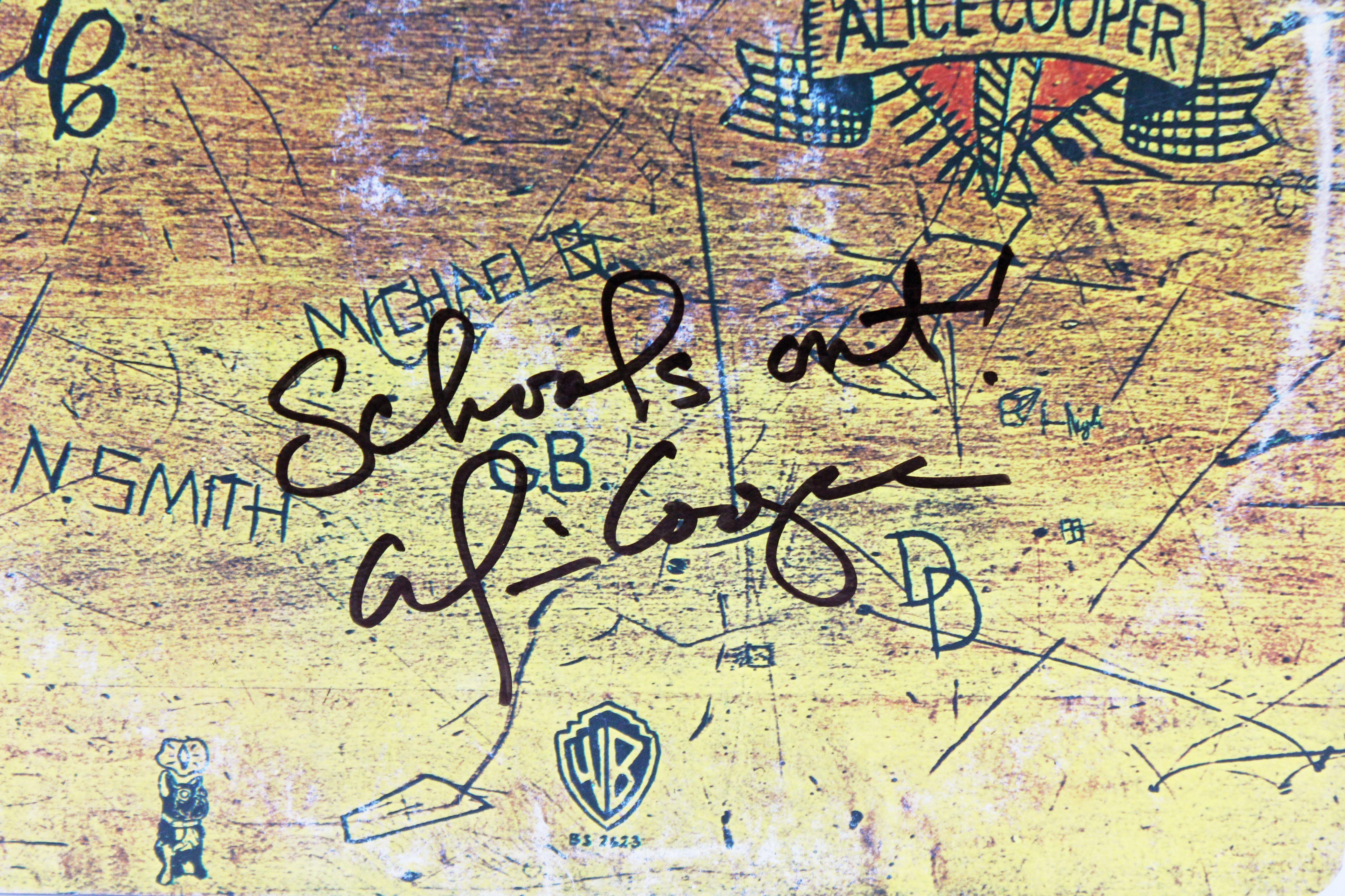 Alice Cooper Signed "Schools Out" Vinyl Record Album Cover (Beckett) at PristineAuction.com Alice Cooper Signed "Schools Out" Vinyl Record Album Cover (Beckett) at PristineAuction.com