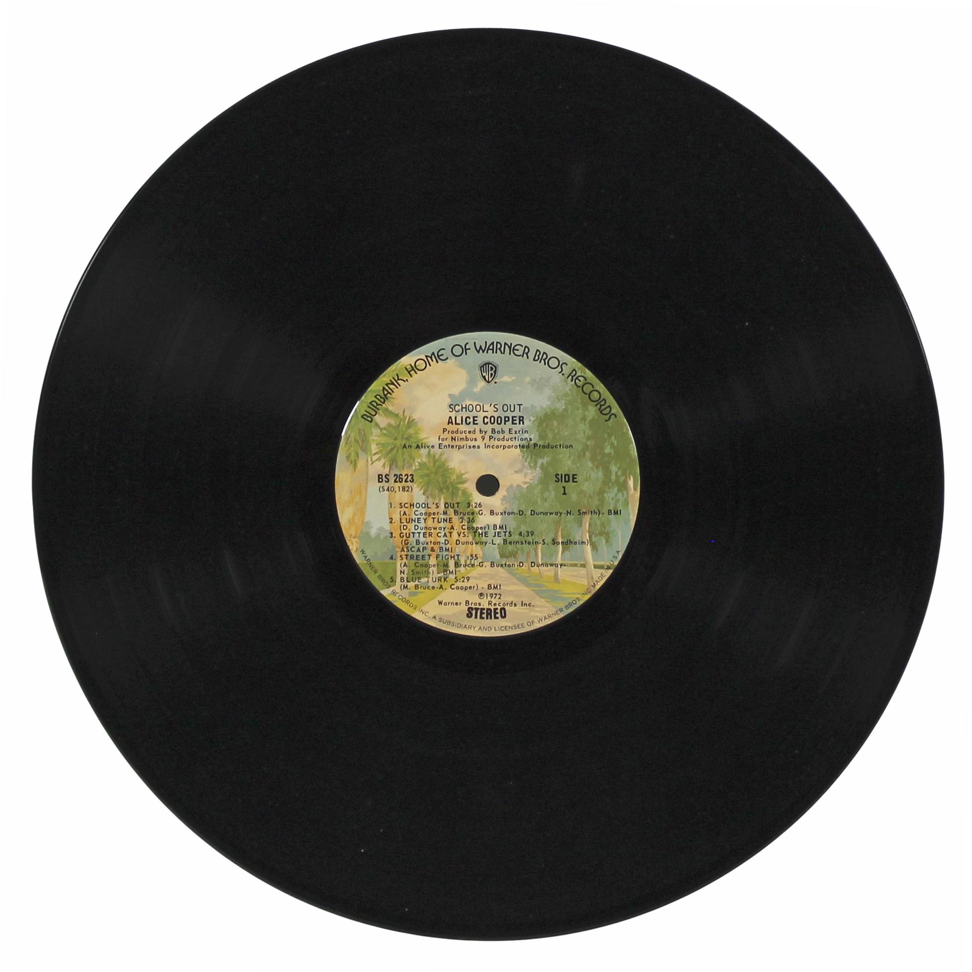 Alice Cooper Signed "Schools Out" Vinyl Record Album Cover (Beckett) at PristineAuction.com Alice Cooper Signed "Schools Out" Vinyl Record Album Cover (Beckett) at PristineAuction.com