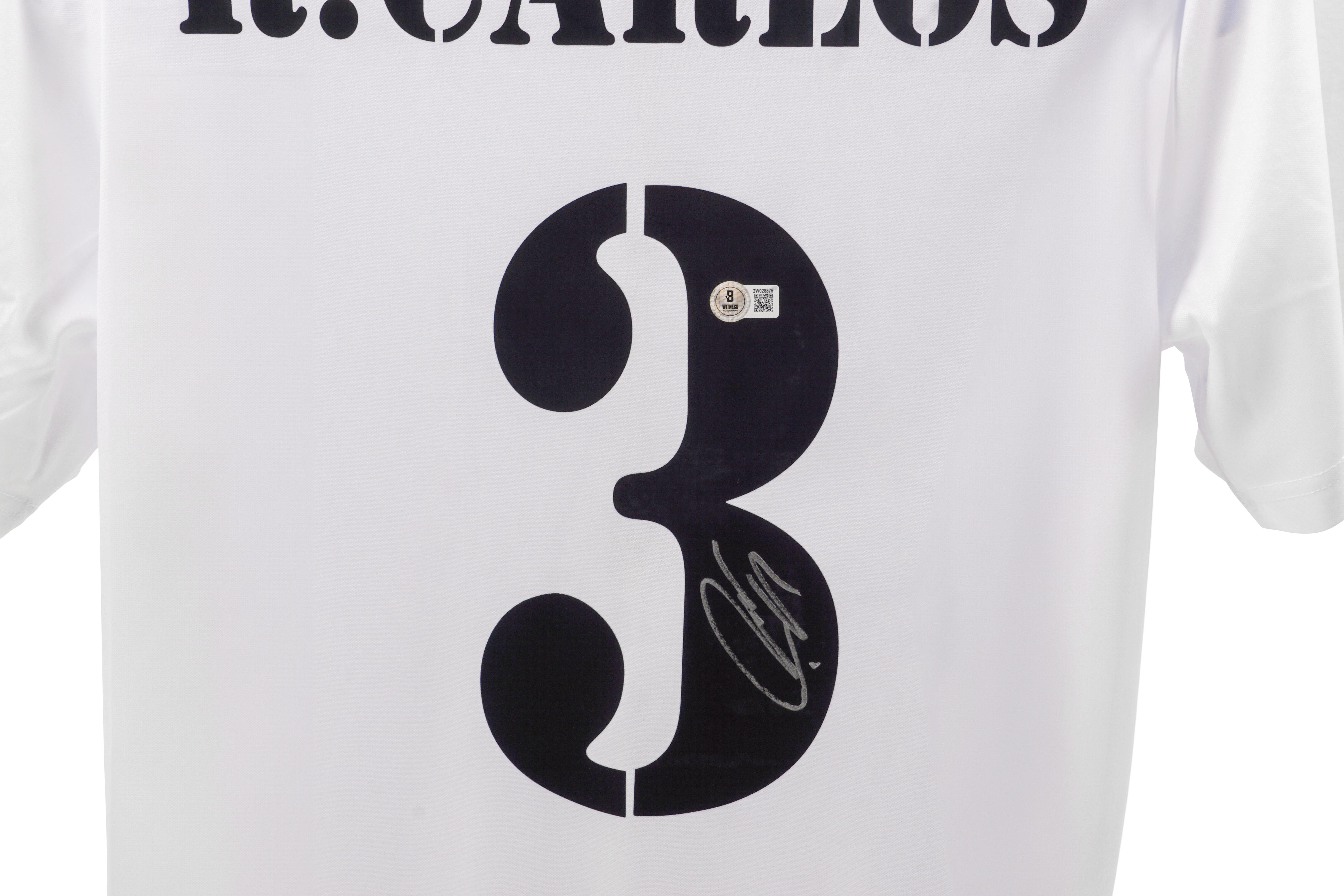 Roberto Carlos Signed Real Madrid Jersey (Beckett) at PristineAuction.com Roberto Carlos Signed Real Madrid Jersey (Beckett) at PristineAuction.com