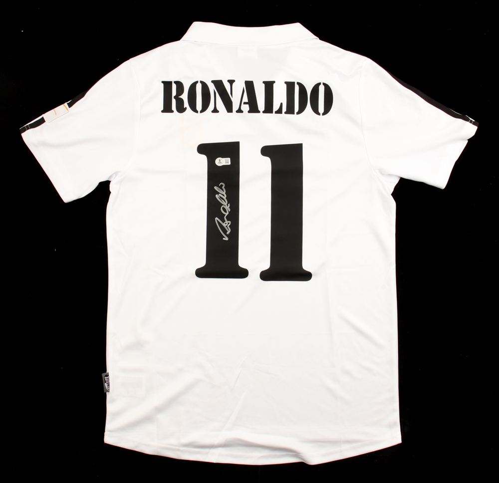 Ronaldo Nazario Signed Real Madrid Jersey (Beckett) at PristineAuction.com Ronaldo Nazario Signed Real Madrid Jersey (Beckett) at PristineAuction.com