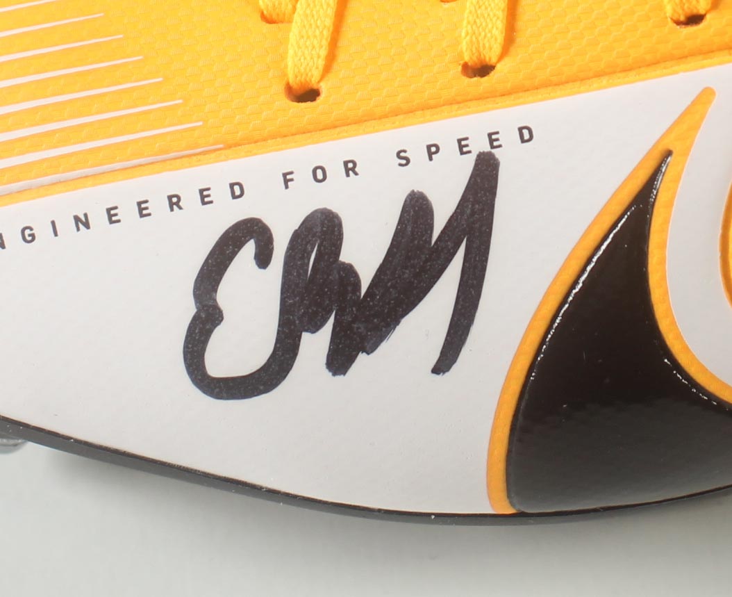 Erling Haaland Signed Nike Soccer Cleat (Fanatics & Beckett) at PristineAuction.com Erling Haaland Signed Nike Soccer Cleat (Fanatics & Beckett) at PristineAuction.com