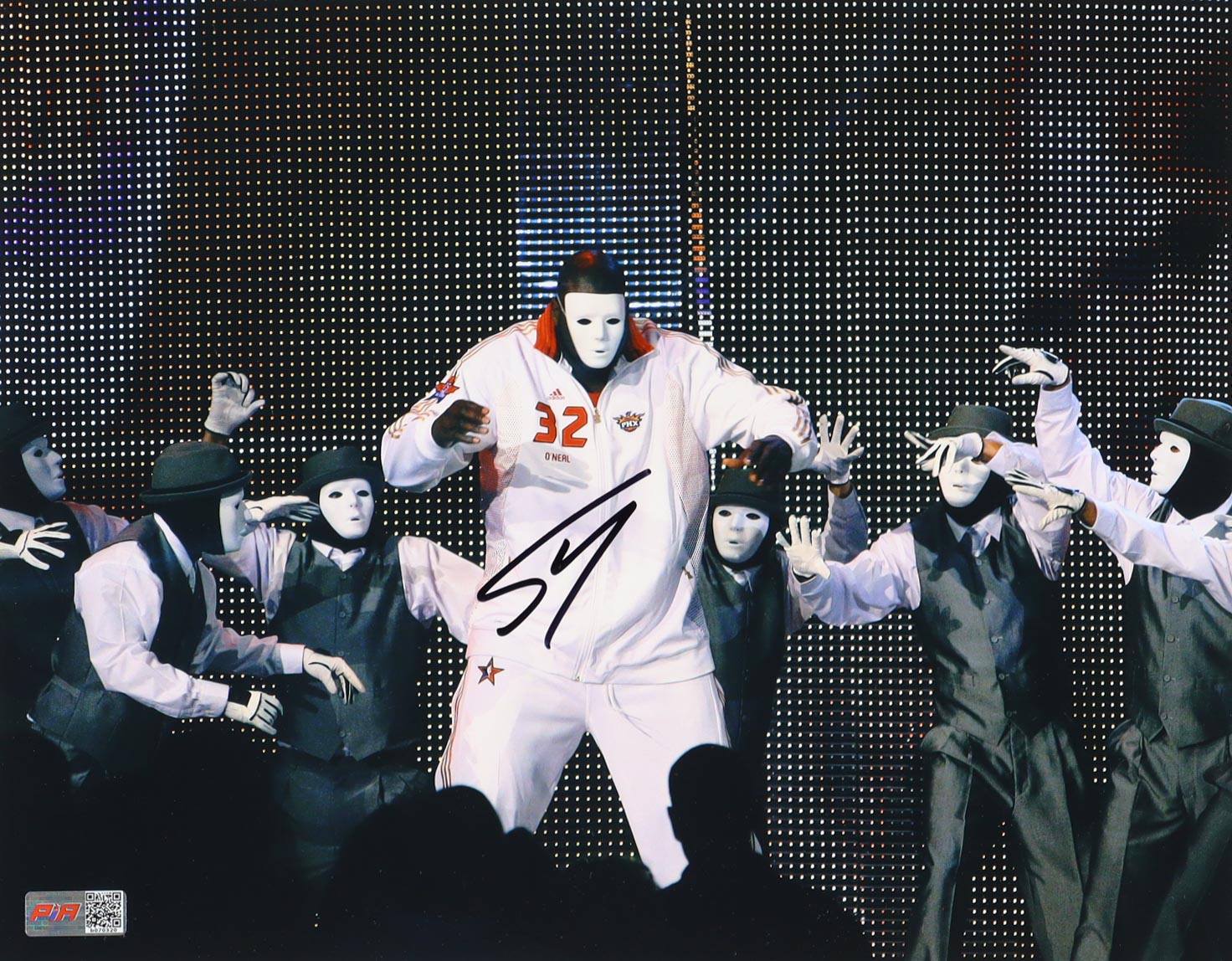 Shaquille O'Neal Signed 11x14 Photo (PIA) at PristineAuction.com Shaquille O'Neal Signed 11x14 Photo (PIA) at PristineAuction.com