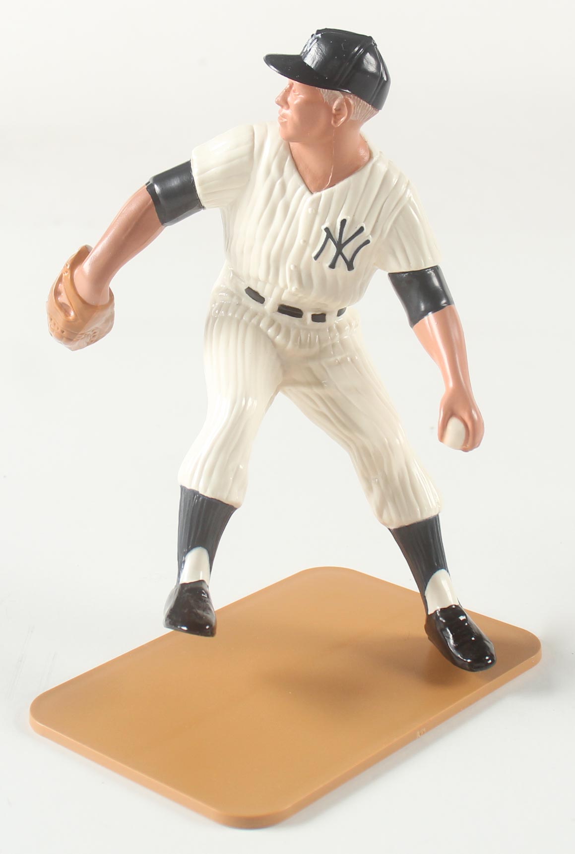 Whitey Ford Yankees "Chairman Of The Board" LE Hartland Figurine at PristineAuction.com Whitey Ford Yankees "Chairman Of The Board" LE Hartland Figurine at PristineAuction.com