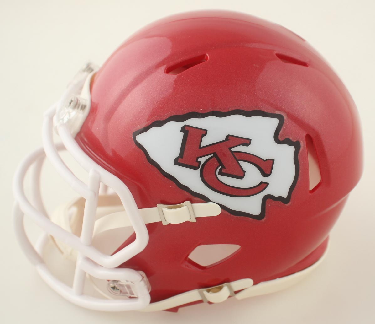 Dwayne Bowe Signed Chiefs Speed Mini Helmet (JSA) at PristineAuction.com Dwayne Bowe Signed Chiefs Speed Mini Helmet (JSA) at PristineAuction.com