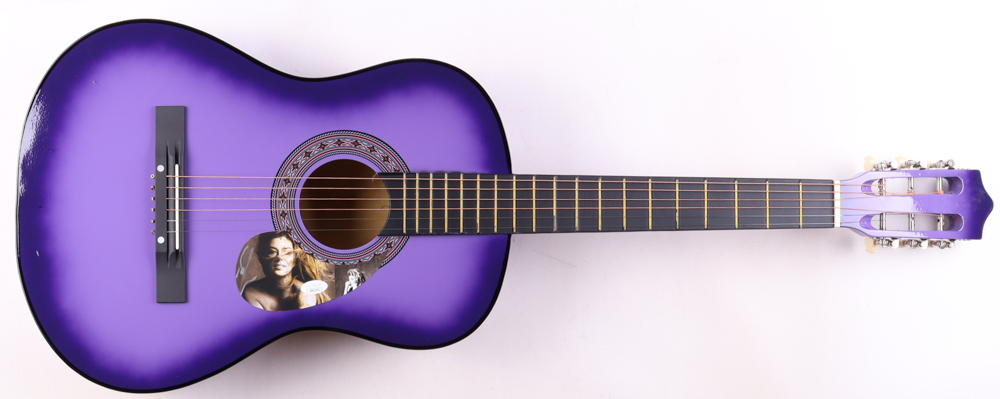 Shania Twain Guitar with Signed Custom Insert Pickguard (JSA) at PristineAuction.com Shania Twain Guitar with Signed Custom Insert Pickguard (JSA) at PristineAuction.com