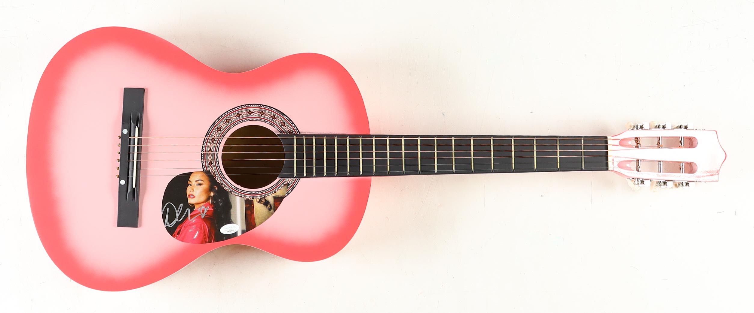 Demi Lovato Signed 38" Acoustic Guitar (JSA) at PristineAuction.com Demi Lovato Signed 38" Acoustic Guitar (JSA) at PristineAuction.com