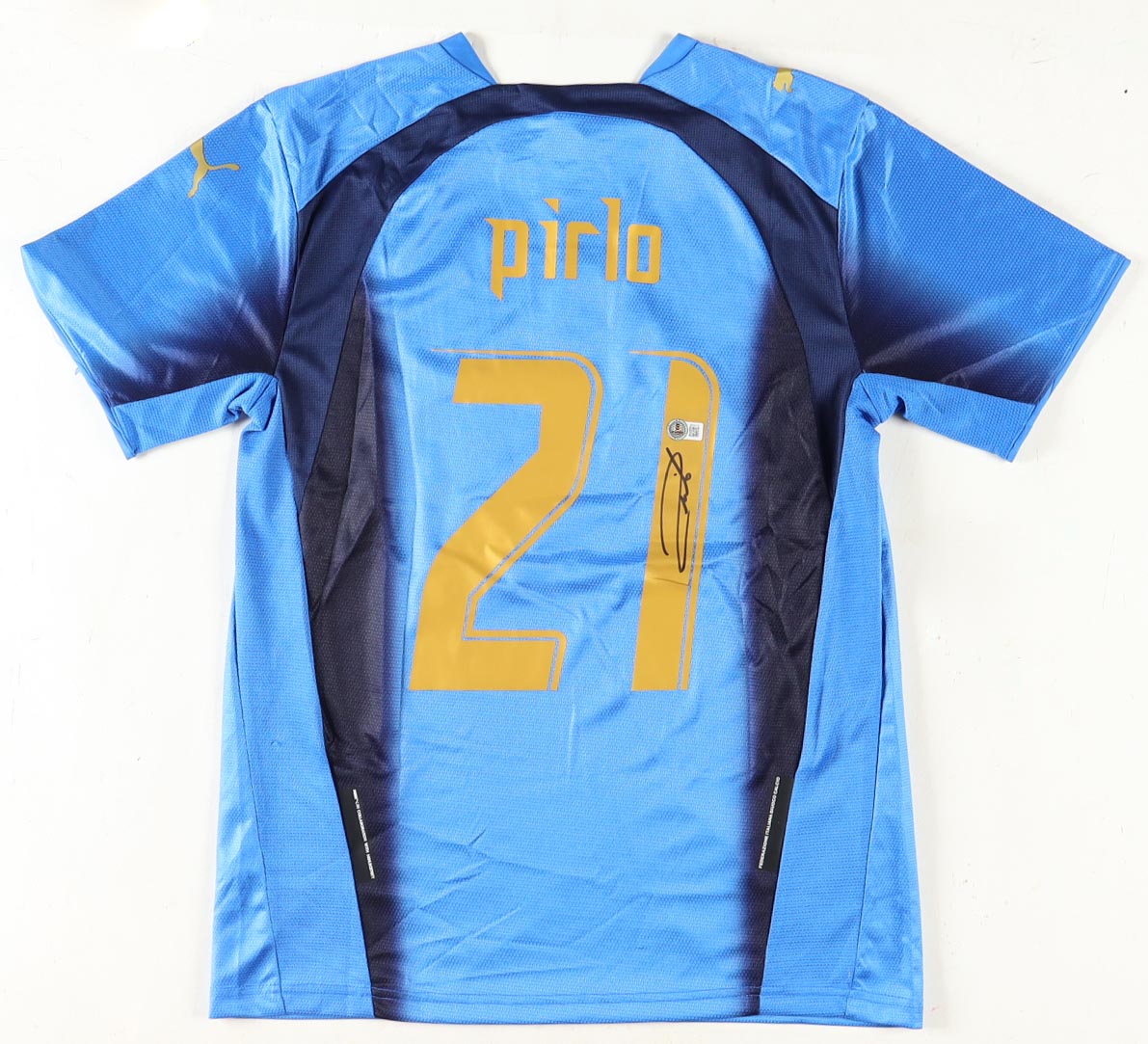 Andrea Pirlo Signed Puma Italy Jersey (Beckett) at PristineAuction.com Andrea Pirlo Signed Puma Italy Jersey (Beckett) at PristineAuction.com