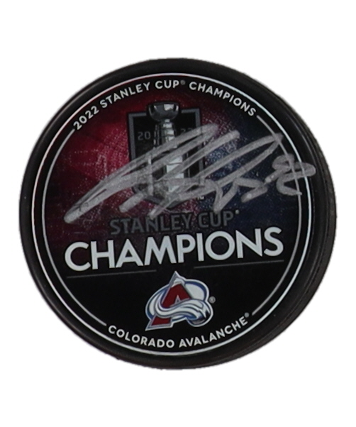 Gabriel Landeskog Signed Avalanche Logo Hockey Puck (Fanatics) at PristineAuction.com Gabriel Landeskog Signed Avalanche Logo Hockey Puck (Fanatics) at PristineAuction.com