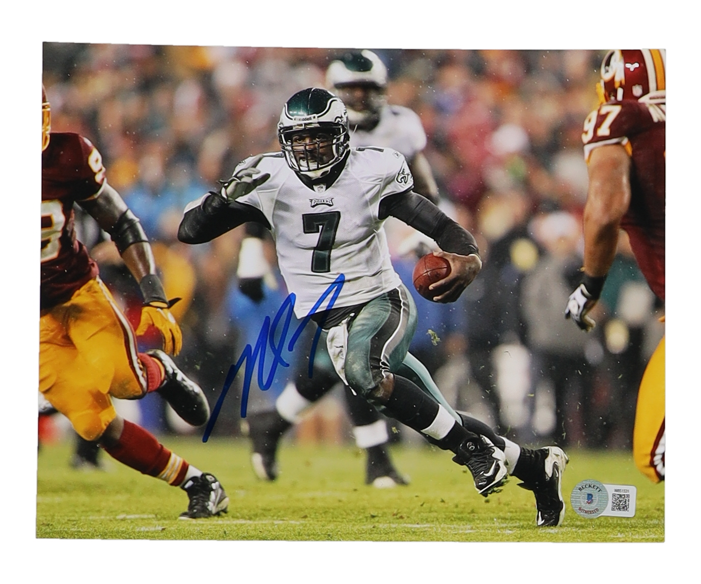 Michael Vick Signed Eagles 8x10 Photo (Beckett) at PristineAuction.com Michael Vick Signed Eagles 8x10 Photo (Beckett) at PristineAuction.com
