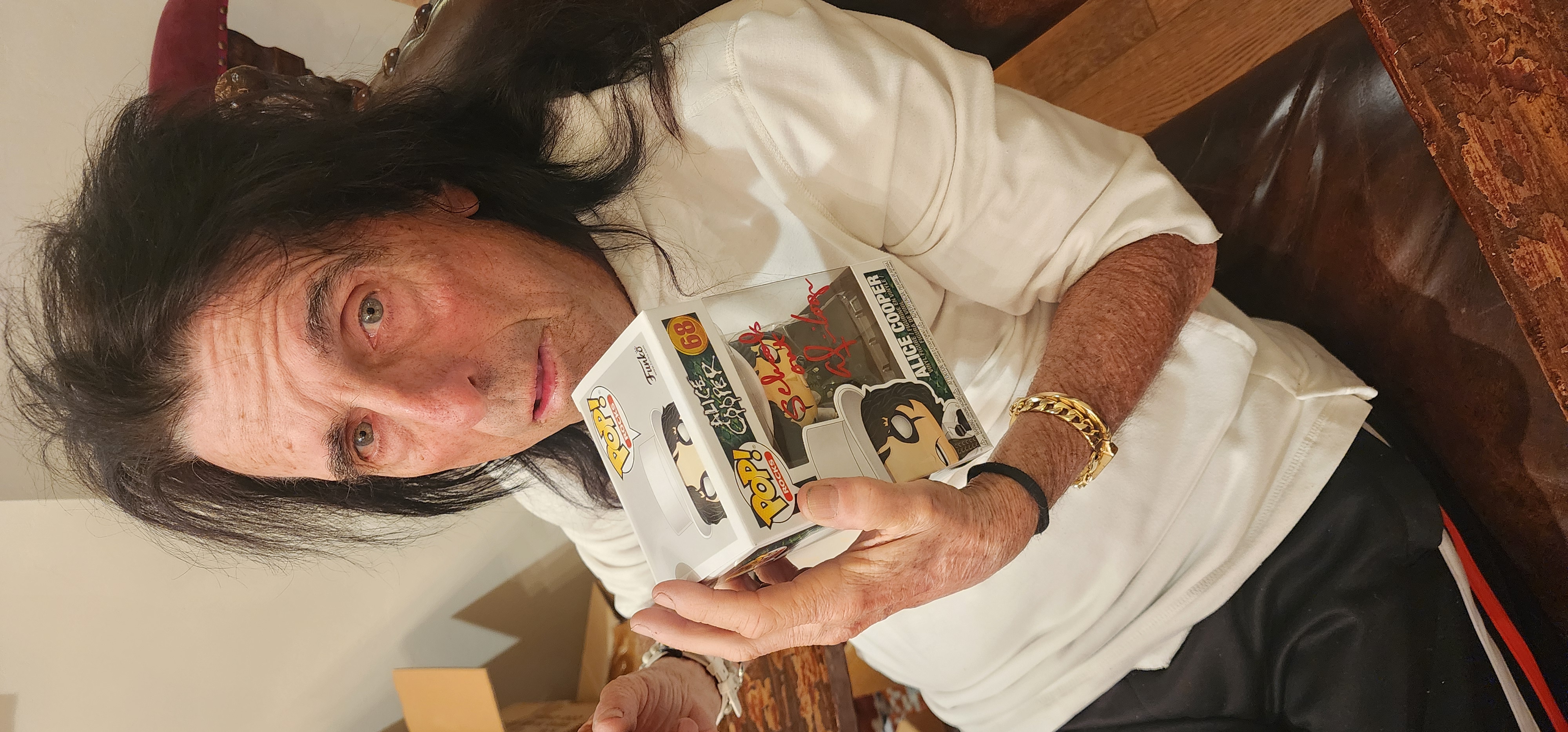 Alice Cooper Signed "Alice Cooper" #68 Funko Pop! Vinyl Figure Inscribed "Schools Out" (Beckett) at PristineAuction.com Alice Cooper Signed "Alice Cooper" #68 Funko Pop! Vinyl Figure Inscribed "Schools Out" (Beckett) at PristineAuction.com