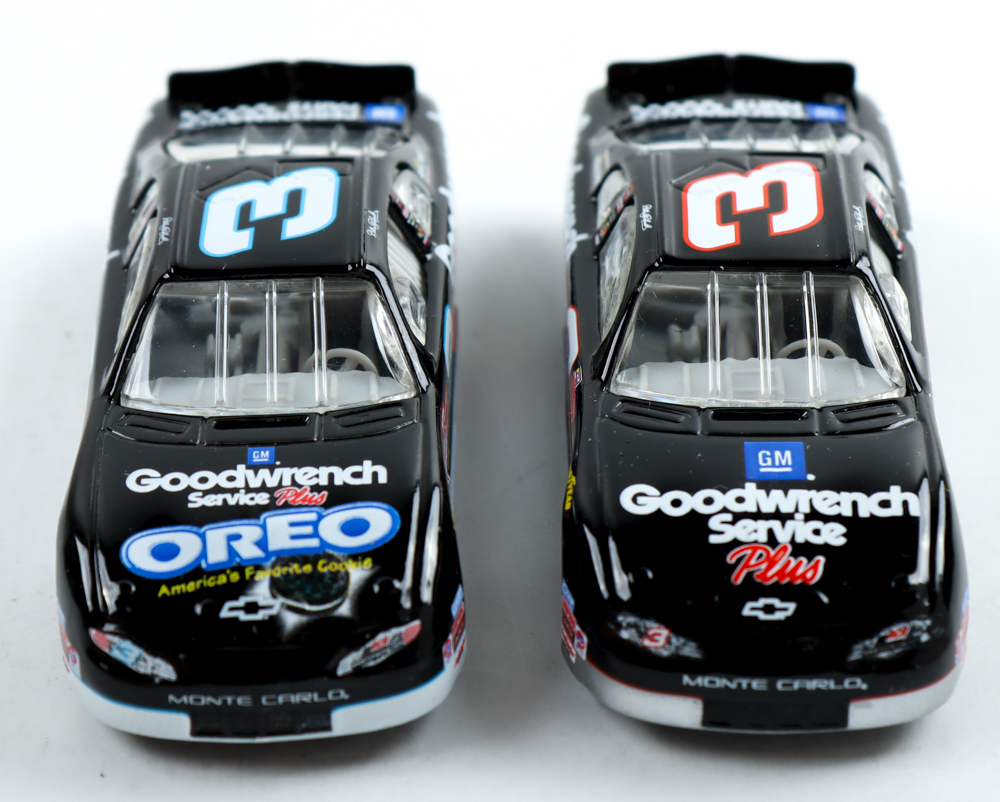 Dale Earnhardt 2001 LE NASCAR #3 Goodwrench / Oreo Monte Carlo - 1:64 Die-cast Two Car Set at PristineAuction.com Dale Earnhardt 2001 LE NASCAR #3 Goodwrench / Oreo Monte Carlo - 1:64 Die-cast Two Car Set at PristineAuction.com