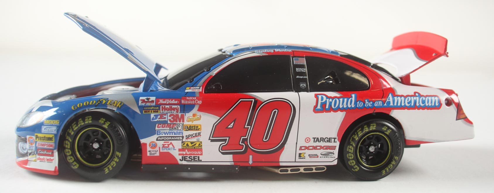 Sterling Marlin LE #40 American Pride 2001 Dodge Intrepid R/T 1:24 Die-Cast Car at PristineAuction.com Sterling Marlin LE #40 American Pride 2001 Dodge Intrepid R/T 1:24 Die-Cast Car at PristineAuction.com