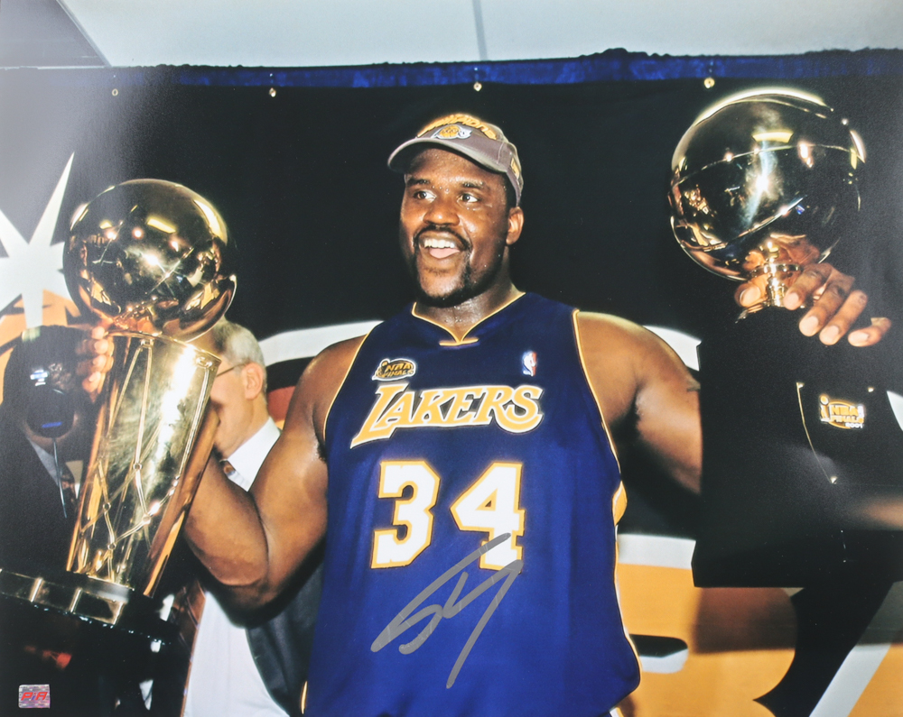 Shaquille O'Neal Signed Lakers 11x14 Photo (PIA) at PristineAuction.com Shaquille O'Neal Signed Lakers 11x14 Photo (PIA) at PristineAuction.com