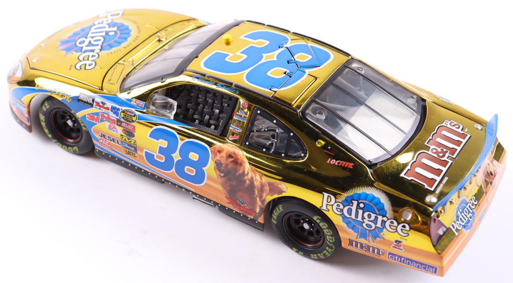 Elliot Sadler LE #38 Pedigree 2005 Ford Taurus 1:24 Die-Cast Car at PristineAuction.com Elliot Sadler LE #38 Pedigree 2005 Ford Taurus 1:24 Die-Cast Car at PristineAuction.com