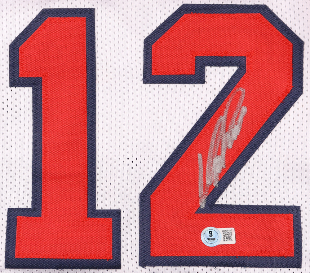 Dominique Wilkins Signed Jersey (Beckett) at PristineAuction.com Dominique Wilkins Signed Jersey (Beckett) at PristineAuction.com