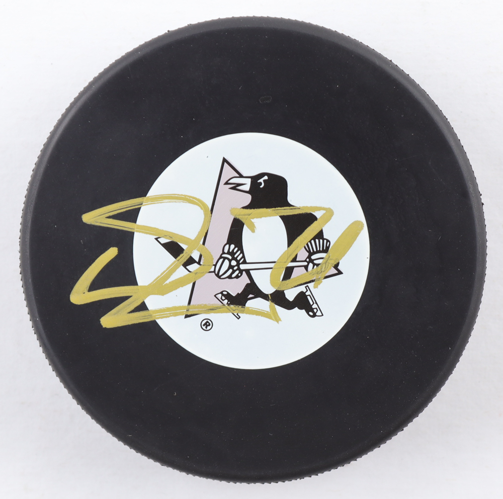 Evgeni Malkin Signed Penguins Logo Hockey Puck (Beckett) at PristineAuction.com Evgeni Malkin Signed Penguins Logo Hockey Puck (Beckett) at PristineAuction.com