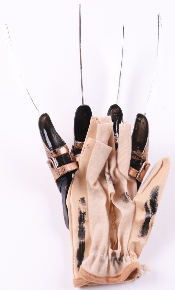 Heather Langenkamp Signed "A Nightmare on Elm Street" Freddy Krueger Replica Glove Inscribed "Nancy" (JSA) at PristineAuction.com Heather Langenkamp Signed "A Nightmare on Elm Street" Freddy Krueger Replica Glove Inscribed "Nancy" (JSA) at PristineAuction.com