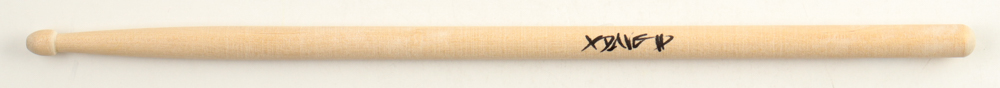 Travis Barker Signed 16" Drum Stick (AutographCOA) at PristineAuction.com Travis Barker Signed 16" Drum Stick (AutographCOA) at PristineAuction.com
