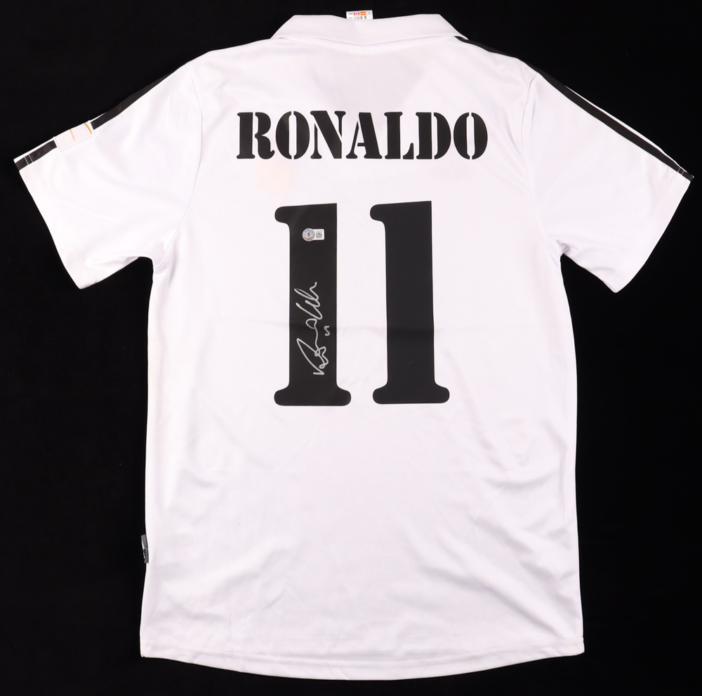 Ronaldo Nazario Signed Real Madrid Jersey (Beckett) at PristineAuction.com Ronaldo Nazario Signed Real Madrid Jersey (Beckett) at PristineAuction.com