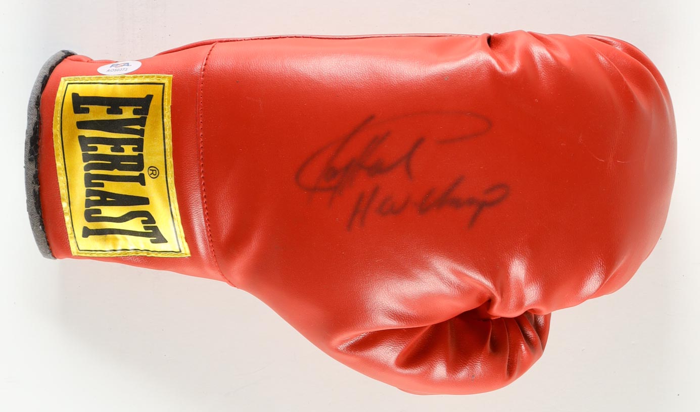 Larry Holmes Signed Everlast Boxing Glove Inscribed "HW Champ" (Schwartz) at PristineAuction.com Larry Holmes Signed Everlast Boxing Glove Inscribed "HW Champ" (Schwartz) at PristineAuction.com