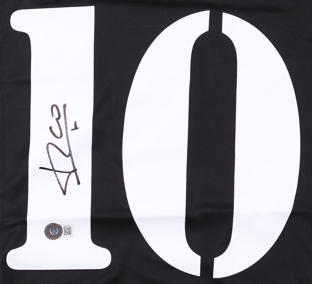 Luis Figo Signed Real Madrid Jersey (Beckett) at PristineAuction.com Luis Figo Signed Real Madrid Jersey (Beckett) at PristineAuction.com