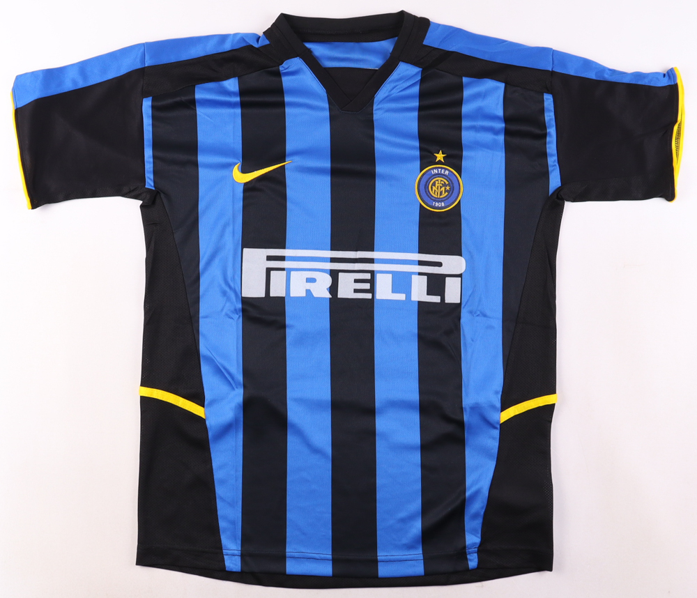 Christian Vieri Signed Inter Milan Jersey (Beckett) at PristineAuction.com Christian Vieri Signed Inter Milan Jersey (Beckett) at PristineAuction.com