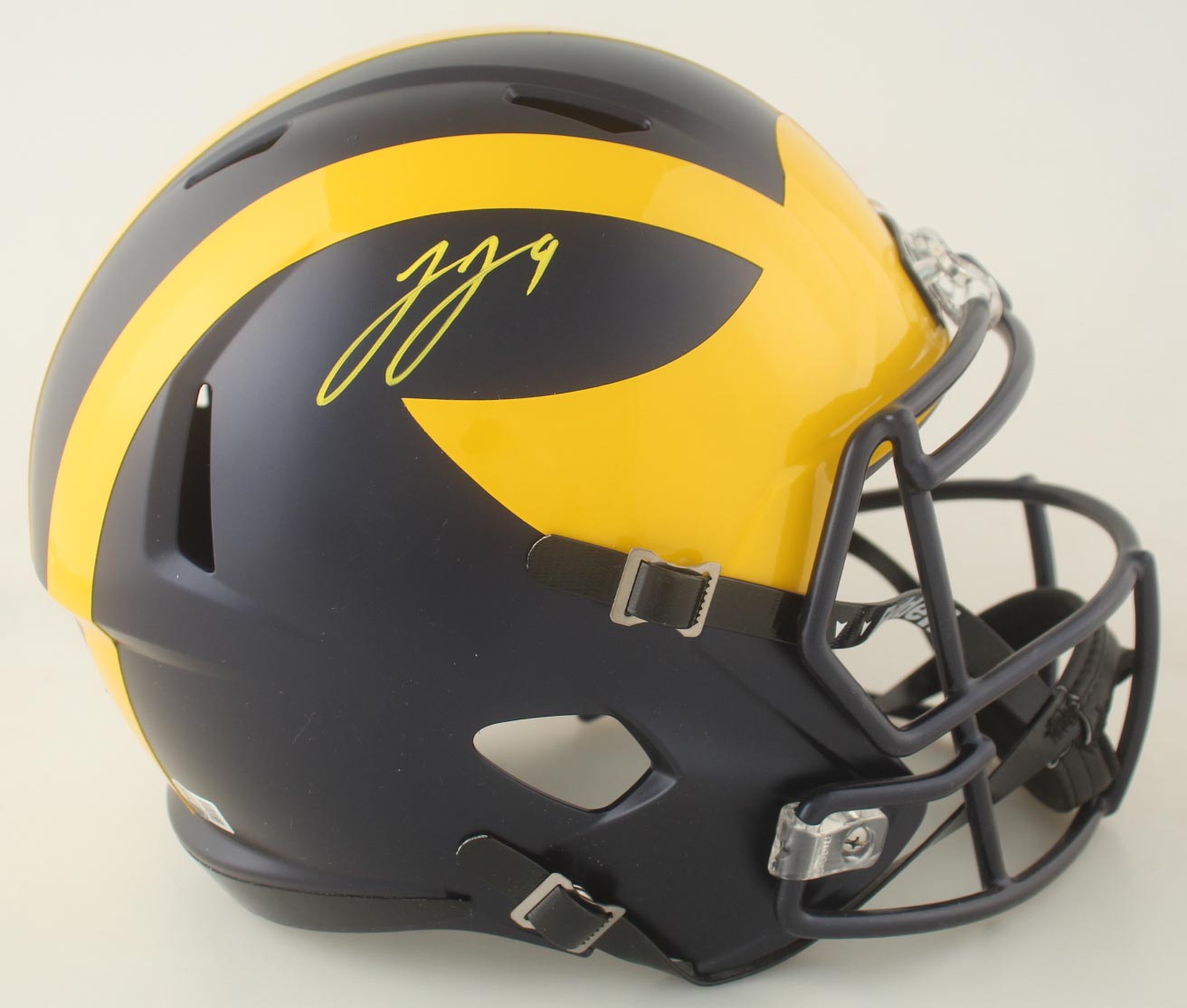 J. J. McCarthy Signed Michigan Wolverines Full-Size Speed Helmet (Beckett) at PristineAuction.com J. J. McCarthy Signed Michigan Wolverines Full-Size Speed Helmet (Beckett) at PristineAuction.com