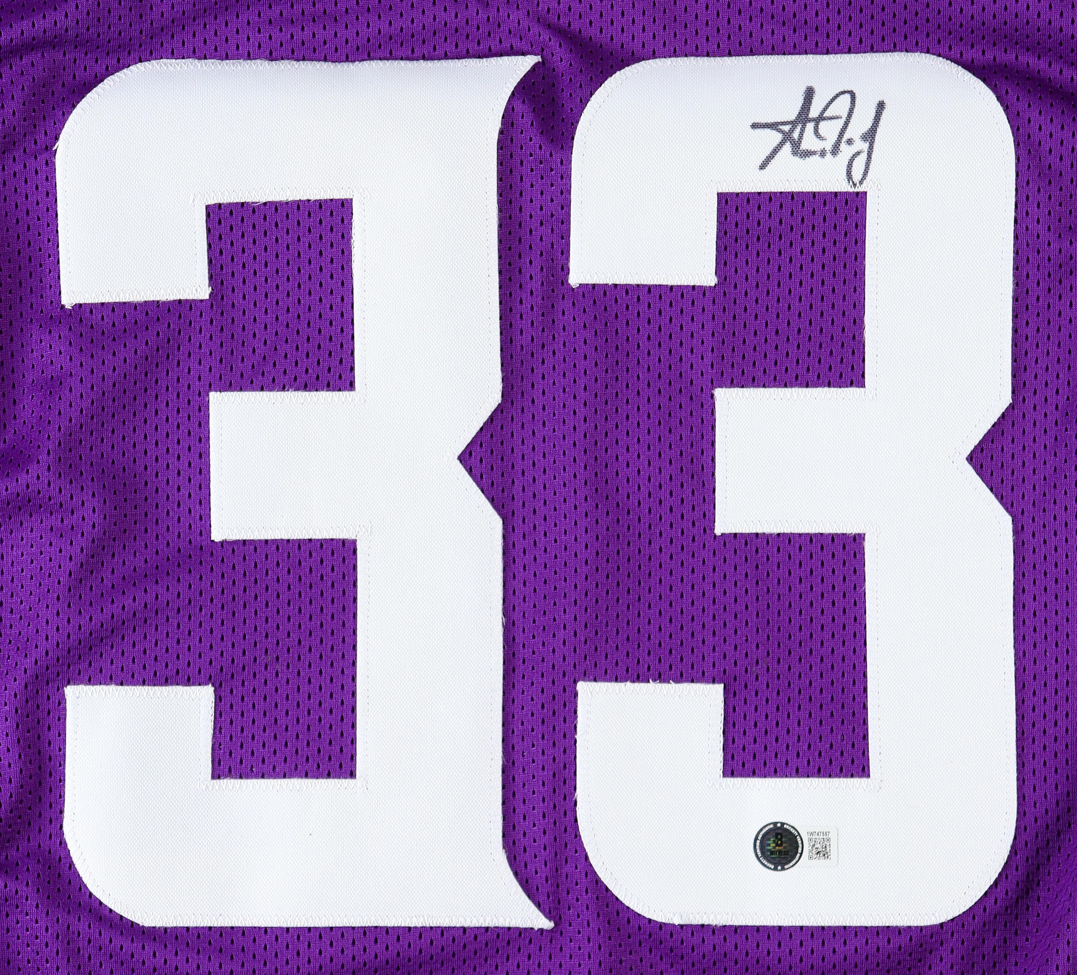 Aaron Jones Signed Jersey (Beckett) at PristineAuction.com Aaron Jones Signed Jersey (Beckett) at PristineAuction.com