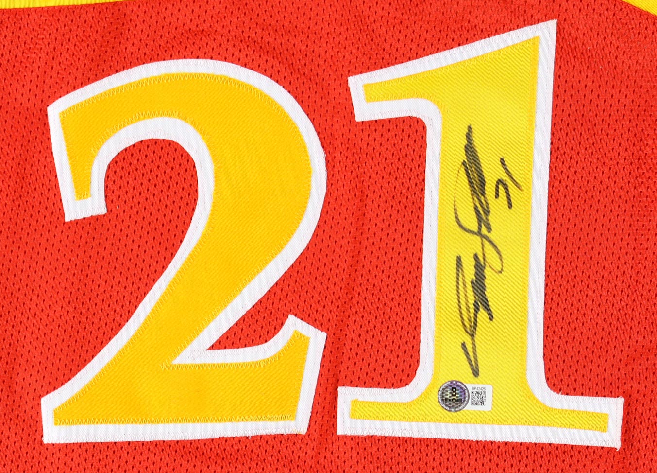 Dominique Wilkins Signed Jersey (Beckett) at PristineAuction.com Dominique Wilkins Signed Jersey (Beckett) at PristineAuction.com