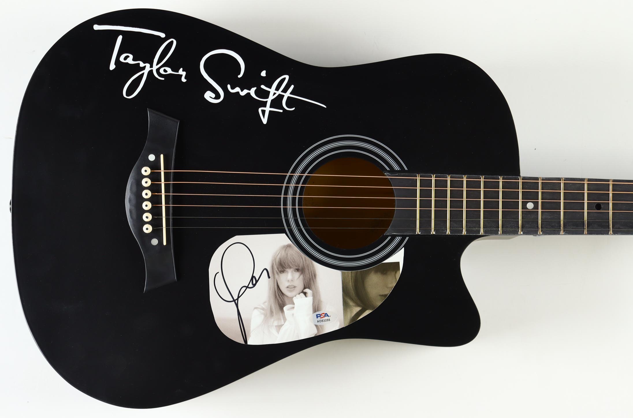 Taylor Swift Signed 38" Acoustic Guitar (PSA) at PristineAuction.com Taylor Swift Signed 38" Acoustic Guitar (PSA) at PristineAuction.com