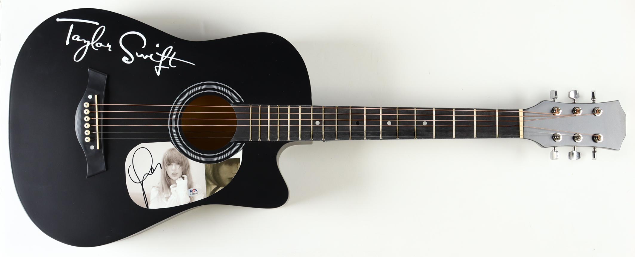 Taylor Swift Signed 38" Acoustic Guitar (PSA) at PristineAuction.com Taylor Swift Signed 38" Acoustic Guitar (PSA) at PristineAuction.com