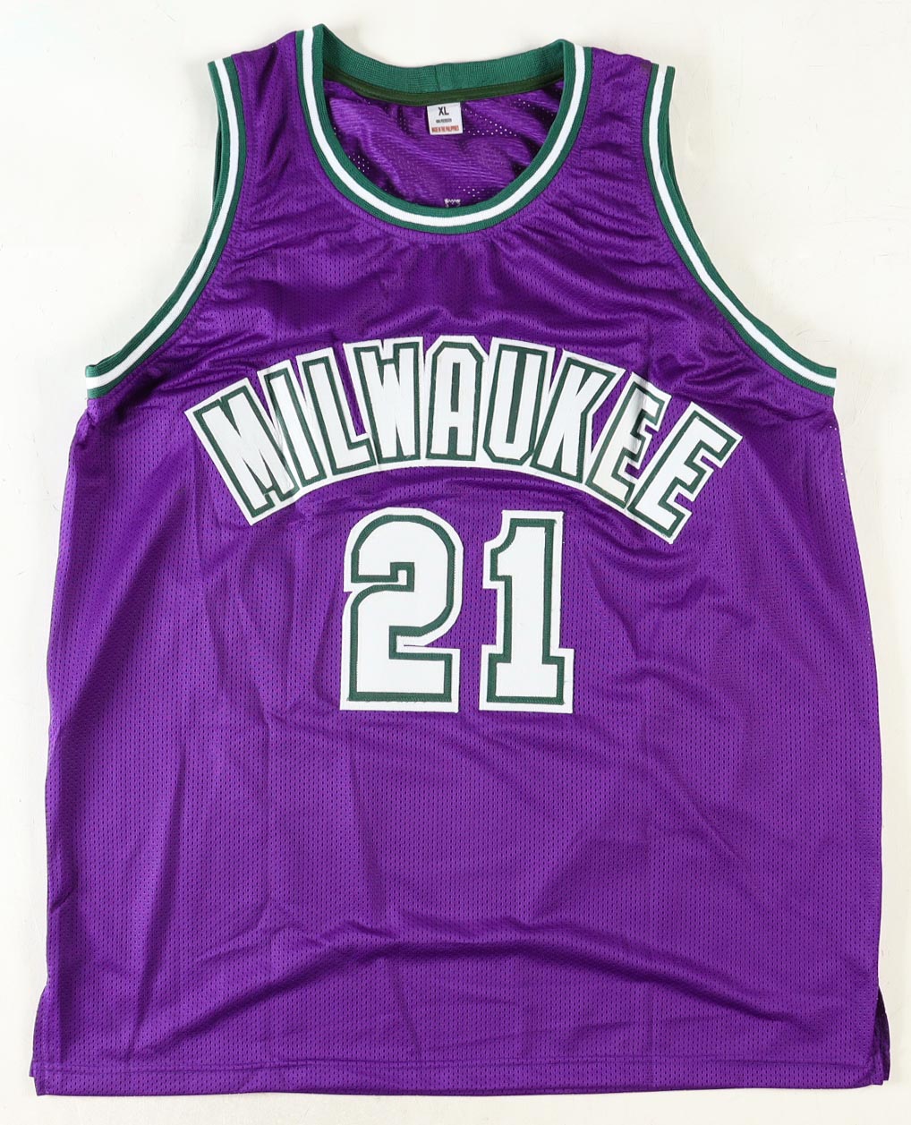 Jrue Holiday Signed Jersey (Beckett) at PristineAuction.com Jrue Holiday Signed Jersey (Beckett) at PristineAuction.com