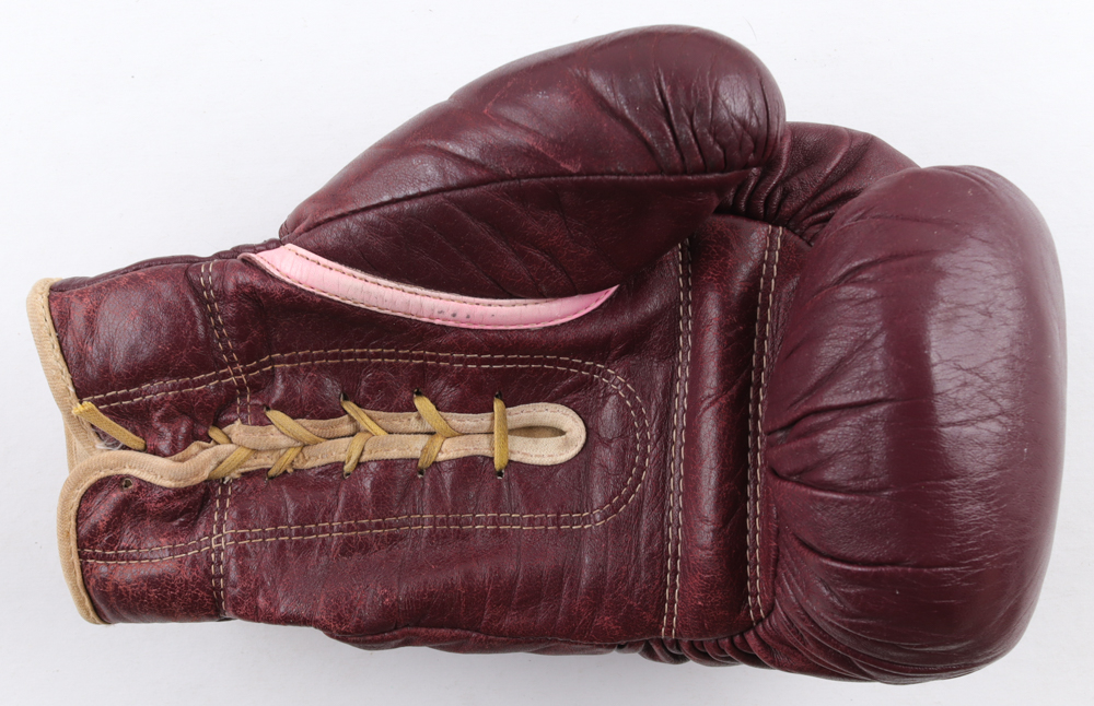 Mike Tyson Signed Rawlings Golden Gloves Boxing Glove (Tyson) at PristineAuction.com Mike Tyson Signed Rawlings Golden Gloves Boxing Glove (Tyson) at PristineAuction.com