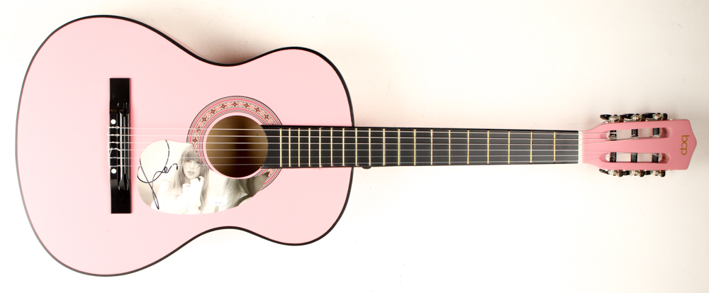 Taylor Swift Signed 39" Acoustic Guitar (JSA) at PristineAuction.com Taylor Swift Signed 39" Acoustic Guitar (JSA) at PristineAuction.com