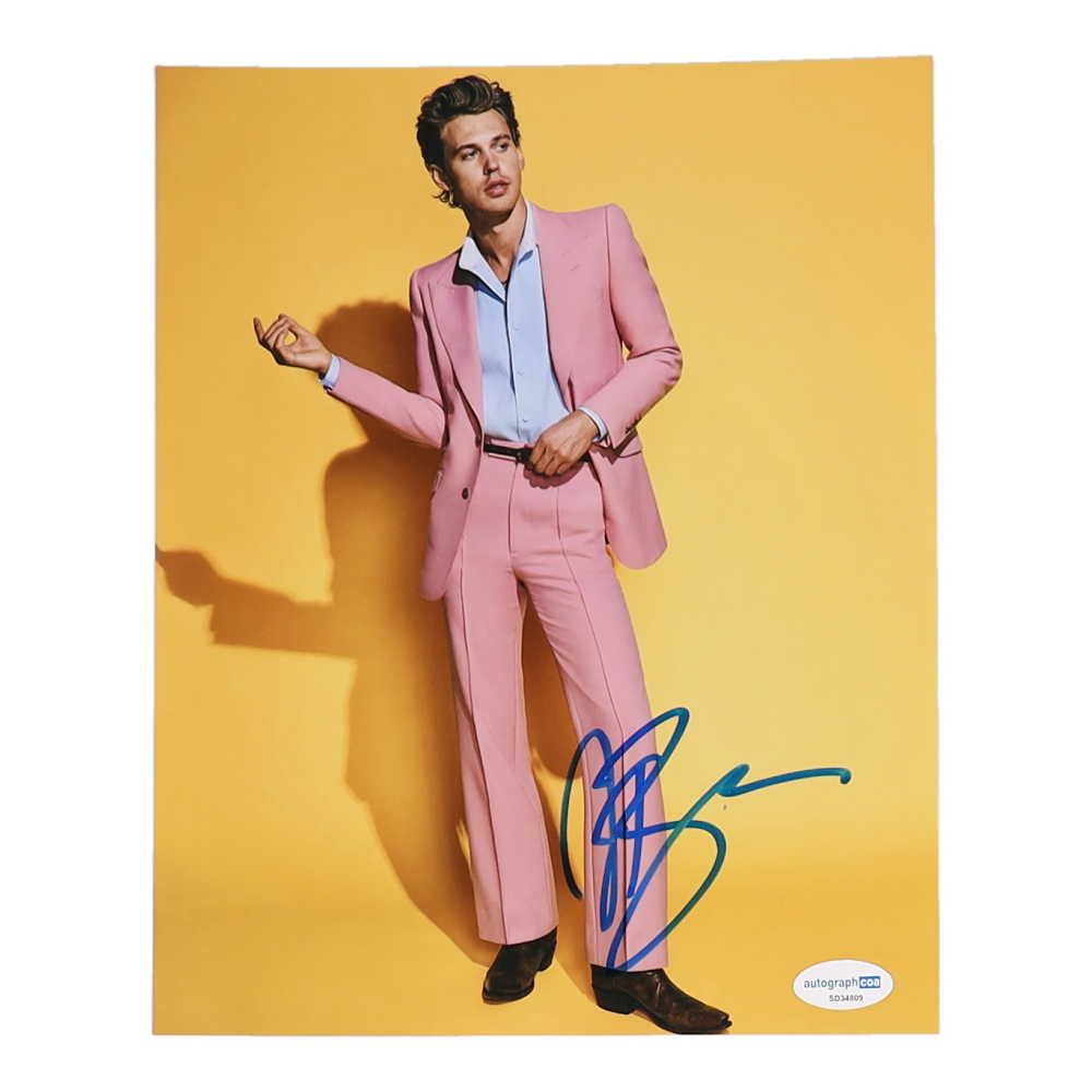 Austin Butler Signed 8x10 Photo (AutographCOA) | Pristine Auction