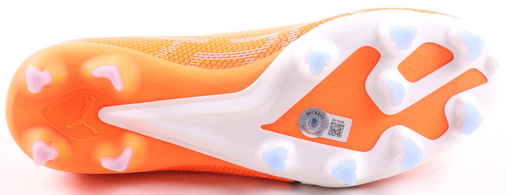 Sergio Aguero Signed Puma Soccer Cleat (Beckett) at PristineAuction.com Sergio Aguero Signed Puma Soccer Cleat (Beckett) at PristineAuction.com