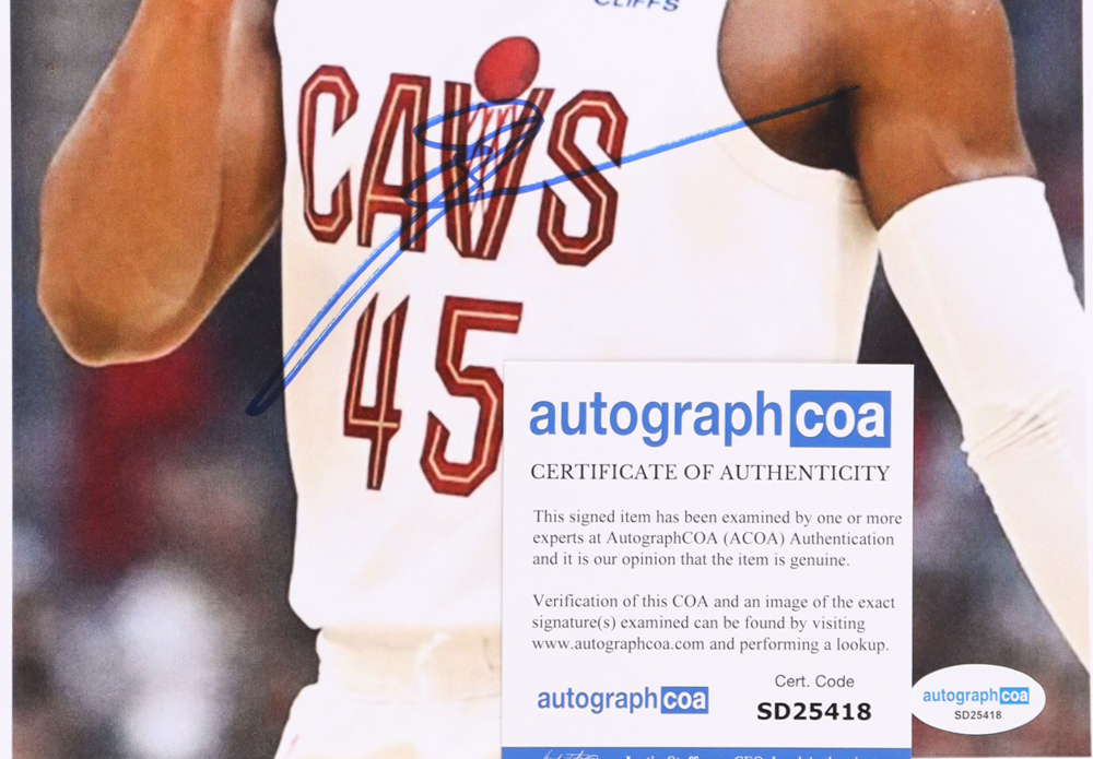 Donovan Mitchell Signed Cavaliers 8x10 Photo (AutographCOA) at PristineAuction.com Donovan Mitchell Signed Cavaliers 8x10 Photo (AutographCOA) at PristineAuction.com