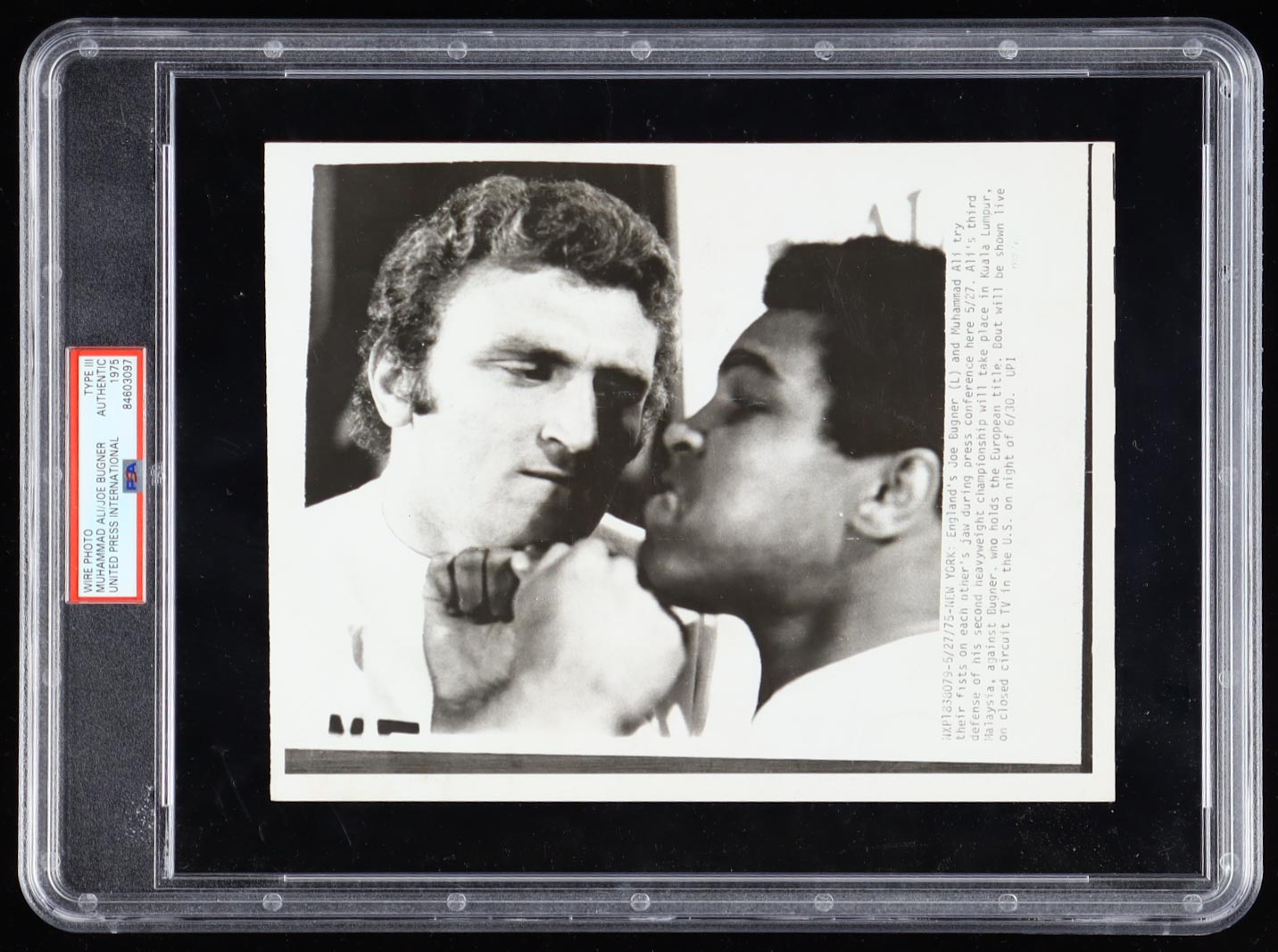 Muhammad Ali & Joe Bugner Encapsulated Wire Photo (PSA) at PristineAuction.com Muhammad Ali & Joe Bugner Encapsulated Wire Photo (PSA) at PristineAuction.com