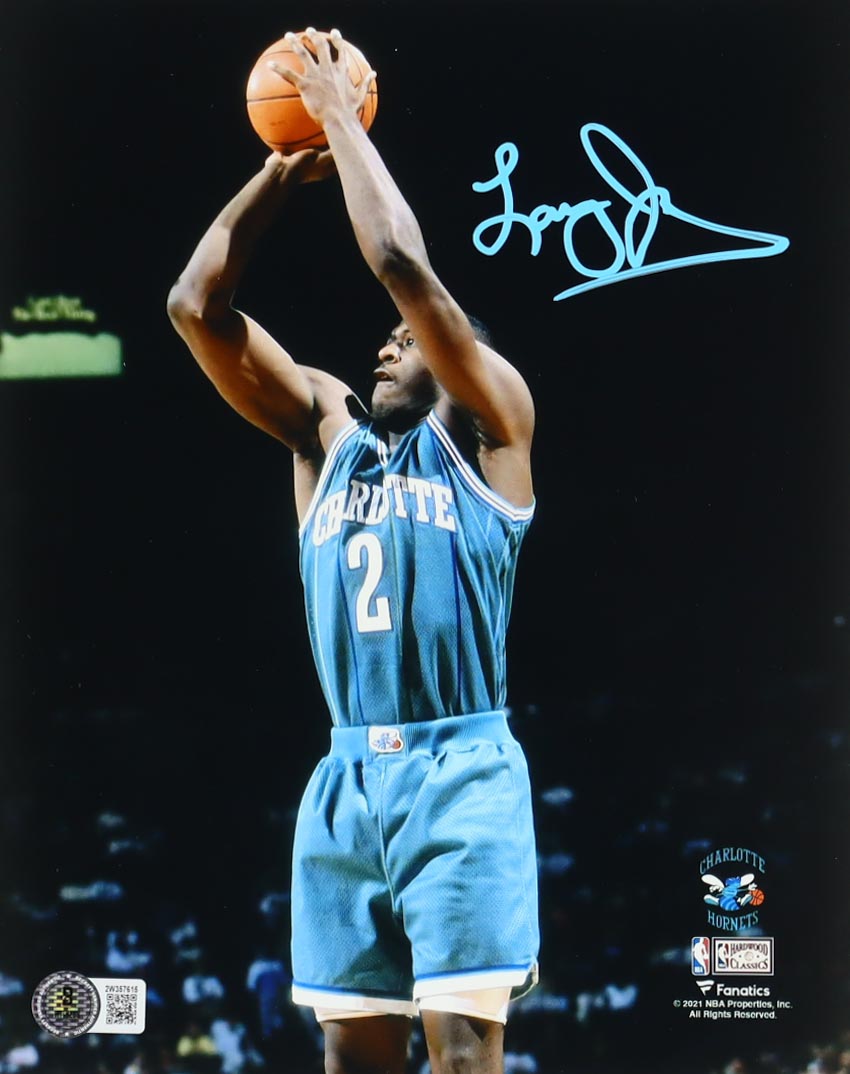Larry Johnson Signed Hornets 8x10 Photo (Beckett) at PristineAuction.com Larry Johnson Signed Hornets 8x10 Photo (Beckett) at PristineAuction.com
