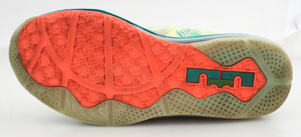 Bronny James Signed LeBron James Nike Shoe (PSA) at PristineAuction.com Bronny James Signed LeBron James Nike Shoe (PSA) at PristineAuction.com