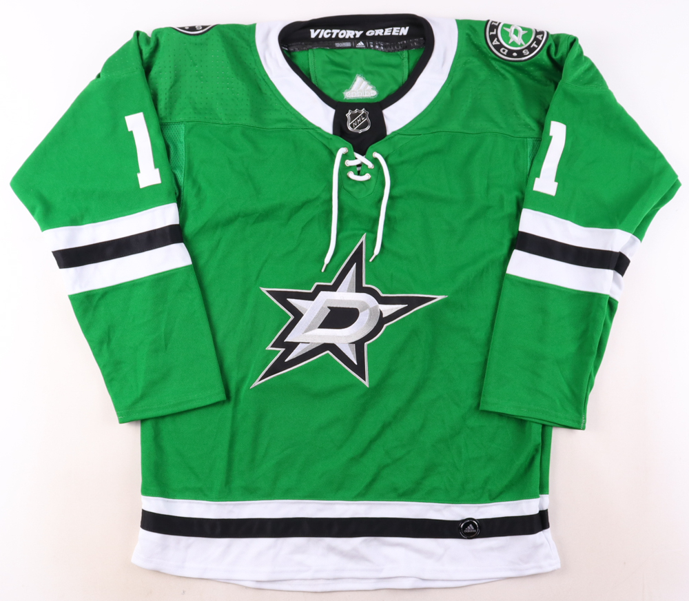 Logan Stankoven Signed Jersey (JSA) at PristineAuction.com Logan Stankoven Signed Jersey (JSA) at PristineAuction.com