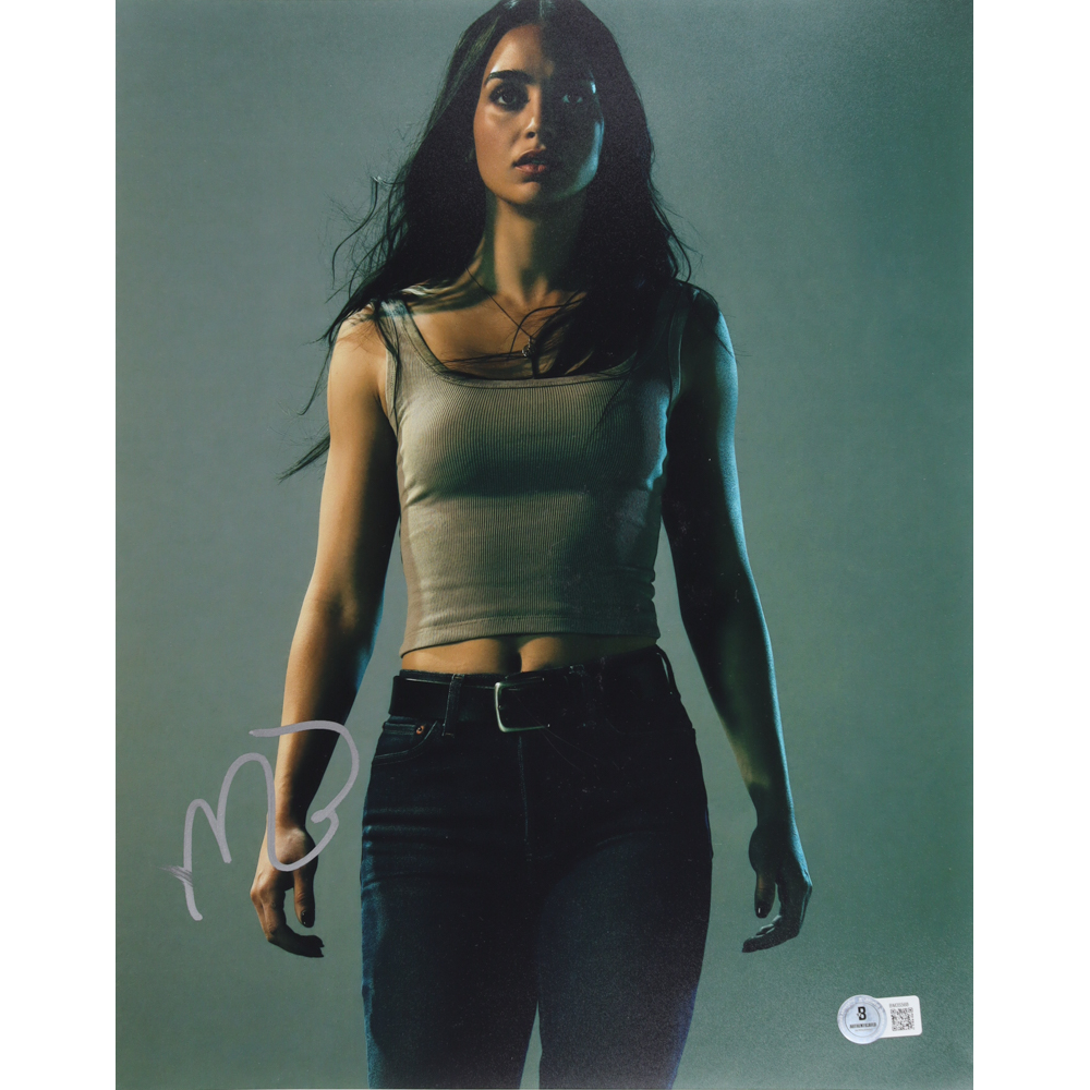 Melissa Barrera Signed "Scream" 11x14 Photo (Beckett) | Pristine Auction