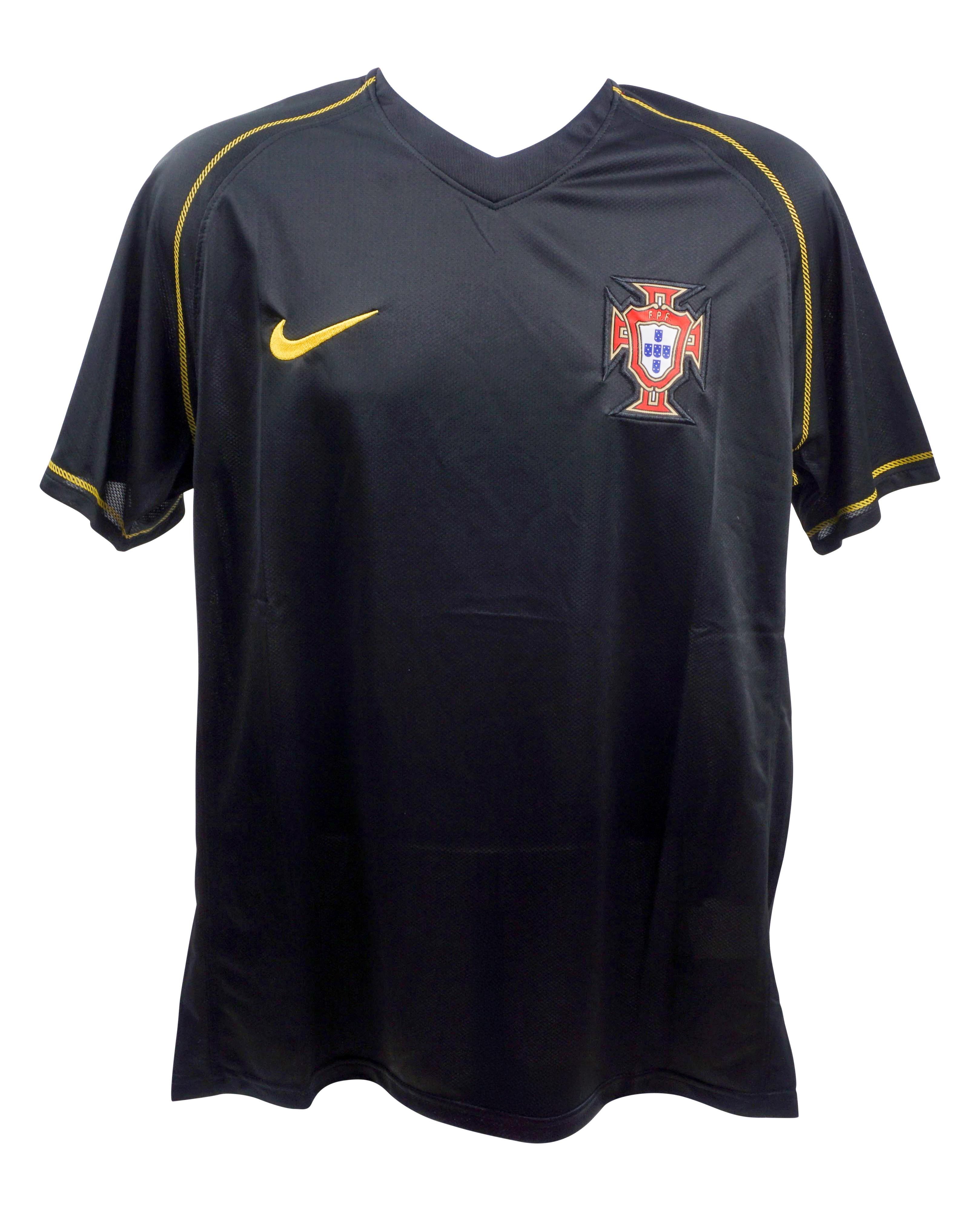 Luis Figo Signed Real Madrid Jersey (Beckett) at PristineAuction.com Luis Figo Signed Real Madrid Jersey (Beckett) at PristineAuction.com