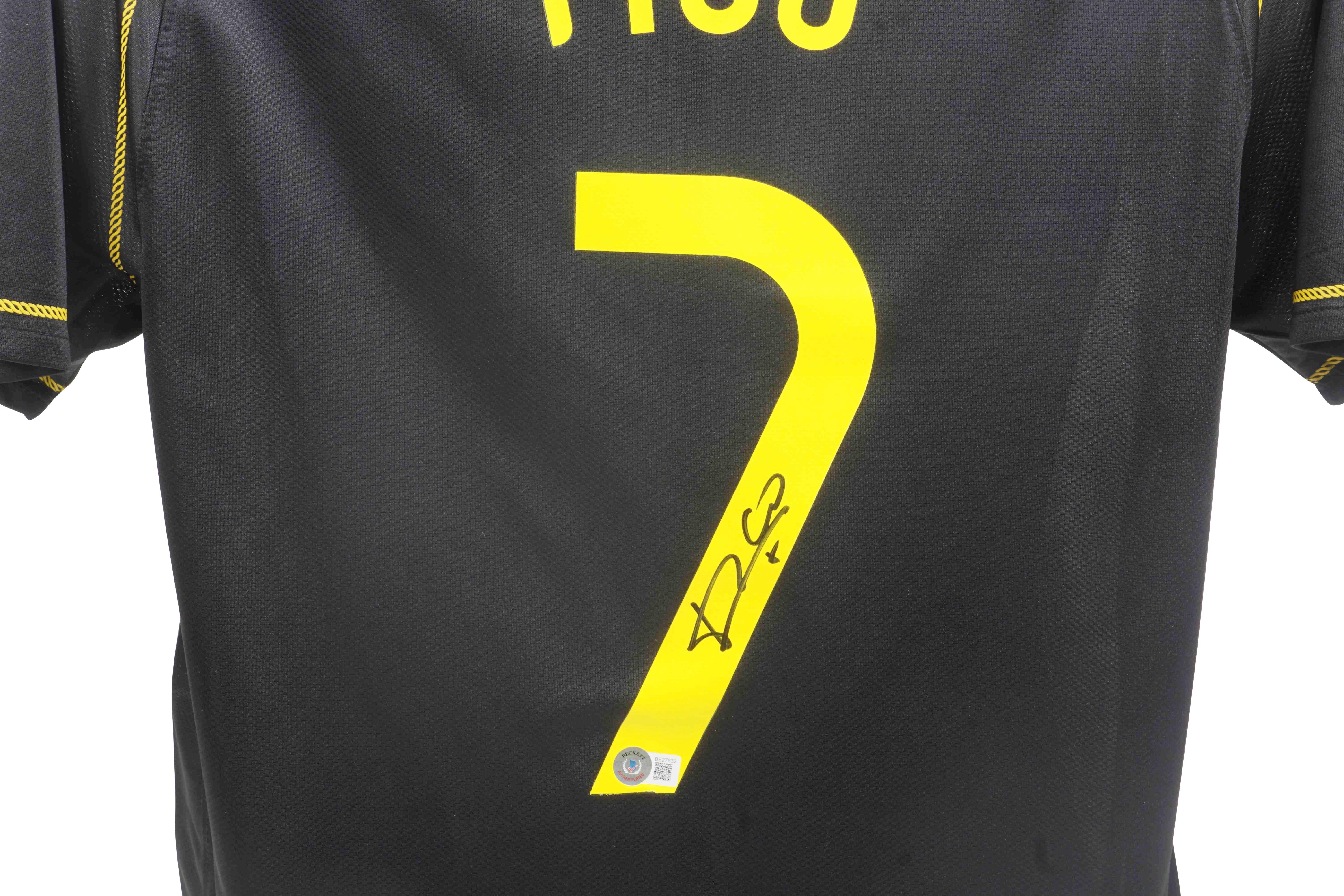 Luis Figo Signed Real Madrid Jersey (Beckett) at PristineAuction.com Luis Figo Signed Real Madrid Jersey (Beckett) at PristineAuction.com