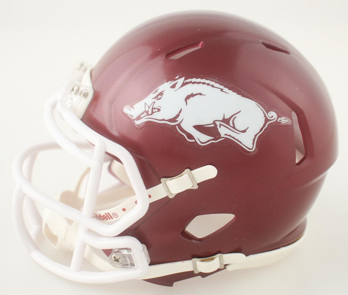 Darren McFadden Signed Arkansas Razorbacks Mini Helmet (Beckett) at PristineAuction.com Darren McFadden Signed Arkansas Razorbacks Mini Helmet (Beckett) at PristineAuction.com