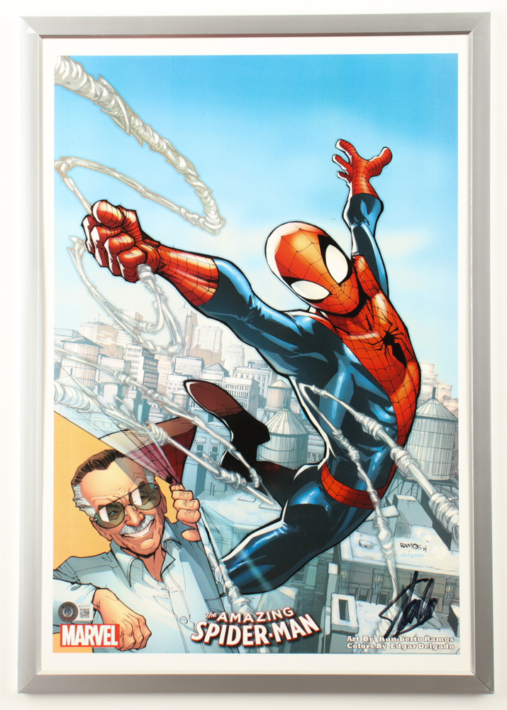 Stan Lee Signed "The Amazing Spiderman" Custom Framed Photo Display (Beckett) at PristineAuction.com Stan Lee Signed "The Amazing Spiderman" Custom Framed Photo Display (Beckett) at PristineAuction.com