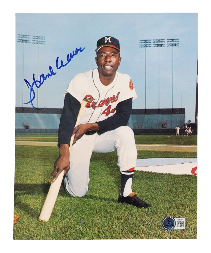Hank Aaron Photo Print – Milwaukee Braves Baseball, Black & White, Multiple Sizes (8x10, 11x14, 16x20)