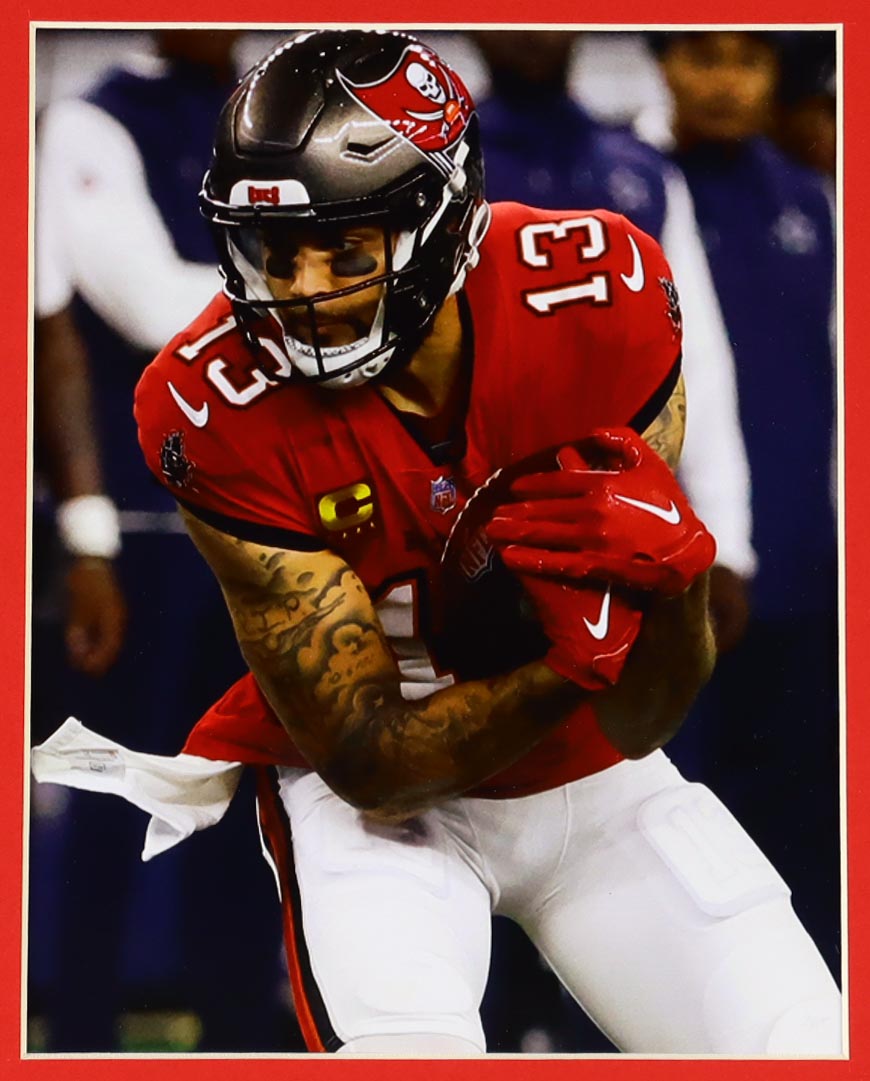 Mike Evans Signed Custom Framed Jersey Display (Beckett) at PristineAuction.com Mike Evans Signed Custom Framed Jersey Display (Beckett) at PristineAuction.com