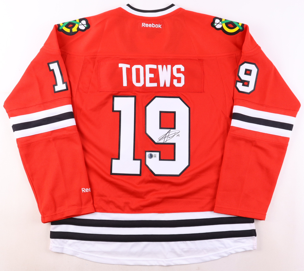 Jonathan Toews Signed Blackhawks Jersey (Beckett) at PristineAuction.com Jonathan Toews Signed Blackhawks Jersey (Beckett) at PristineAuction.com