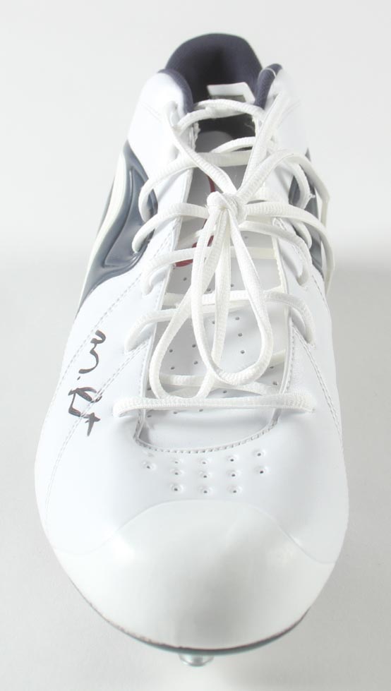 Montez Sweat Signed Adidas Football Cleat (JSA) at PristineAuction.com Montez Sweat Signed Adidas Football Cleat (JSA) at PristineAuction.com